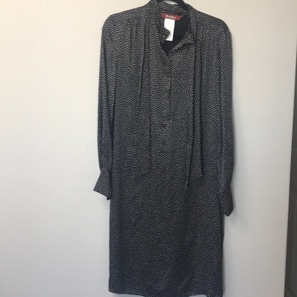 MaxMara Dresses & Skirts - MaxMara 100% silk polka dot dress.Size 12. NWT